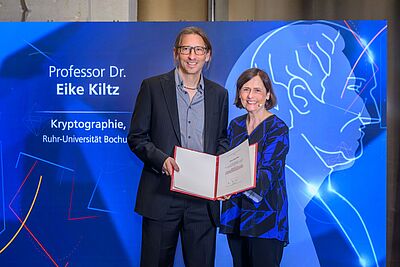 Prof. Dr. Eike Kiltz erhält Leibniz Preis in Berlin.