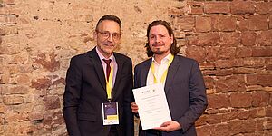 Dr. Simon Rohlmann is awarded with CAST/GI promotion prize.