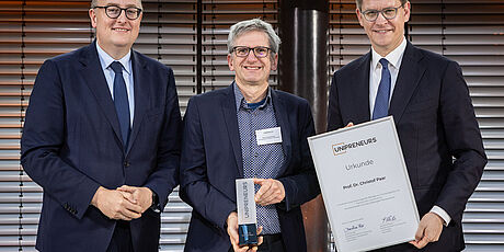 Christof Paar mit Preis